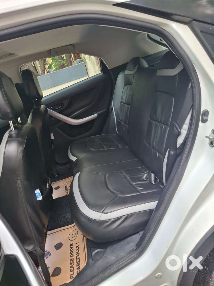 Tata Nexon 1.2 Revotron Xma Amt (s), 2022, Petrol