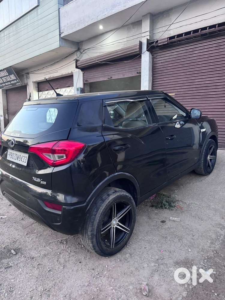 Mahindra Xuv300 Diesel 90000 Km Driven