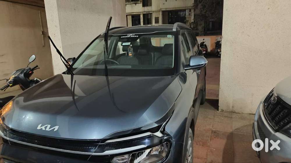 Kia Carens Grey