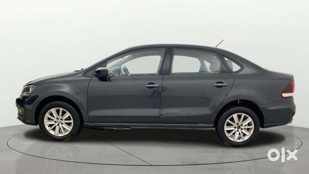 Volkswagen Vento 1.2 Highline Plus At 16 Alloy, 2016, Petrol