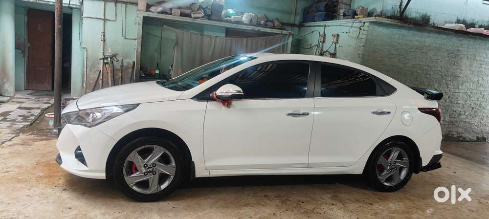Hyundai Verna 1.5 Sx Petrol Mt, 2022, Cng & Hybrids
