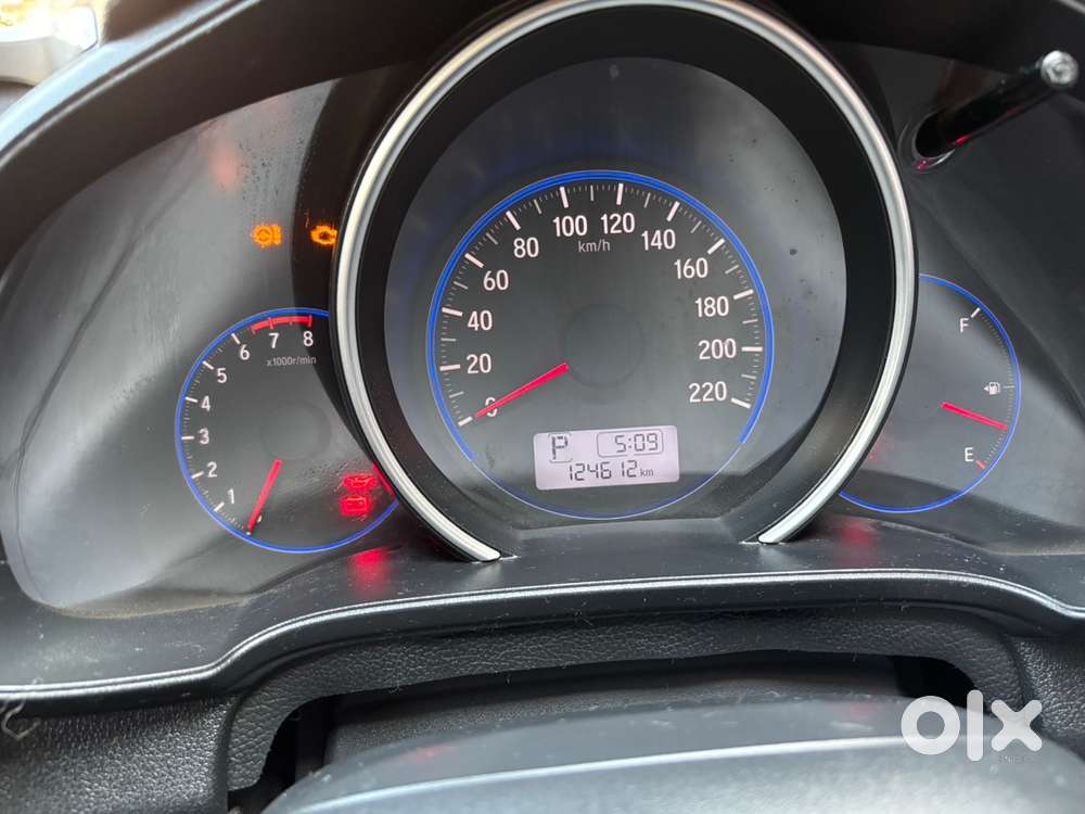 Honda Jazz Petrol 2015 (automatic Cvt)