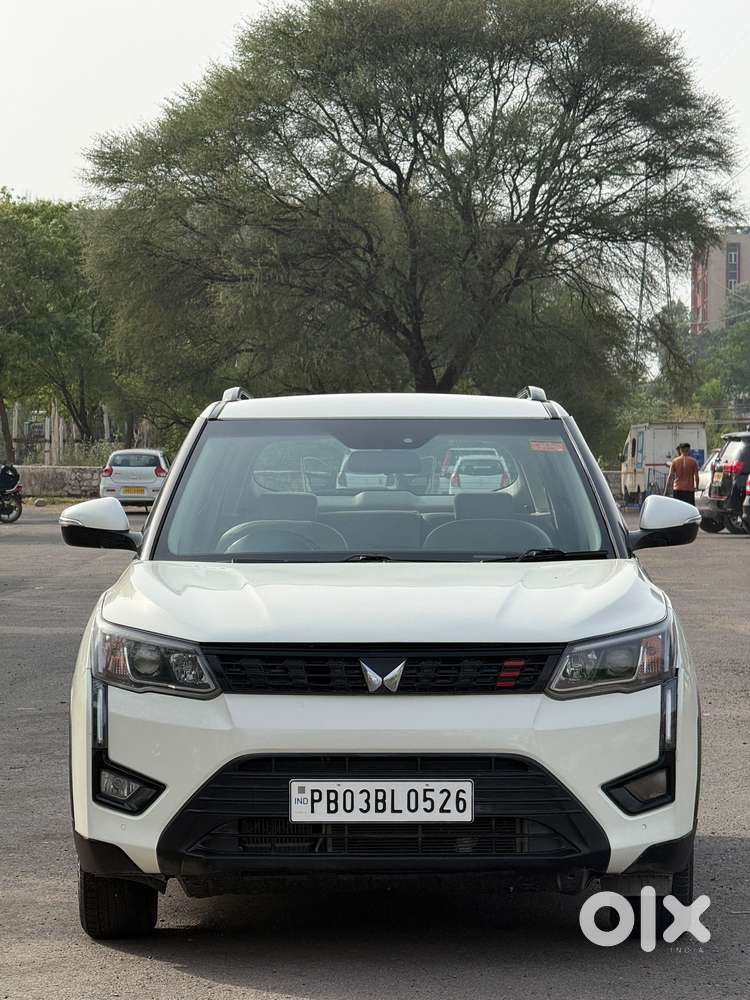 Mahindra Xuv300 W8 Diesel, 2023, Diesel