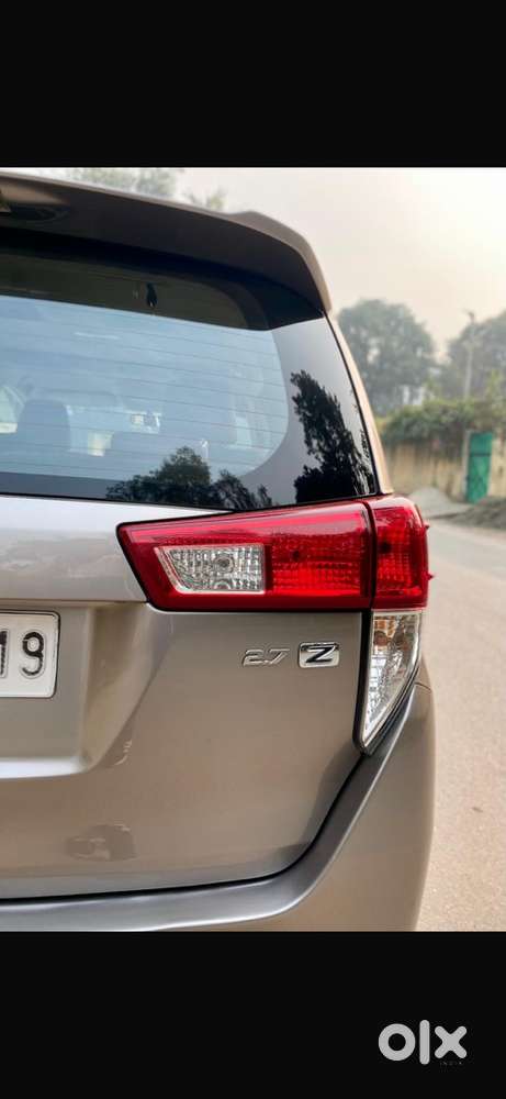 Toyota Innova Crysta 2017
