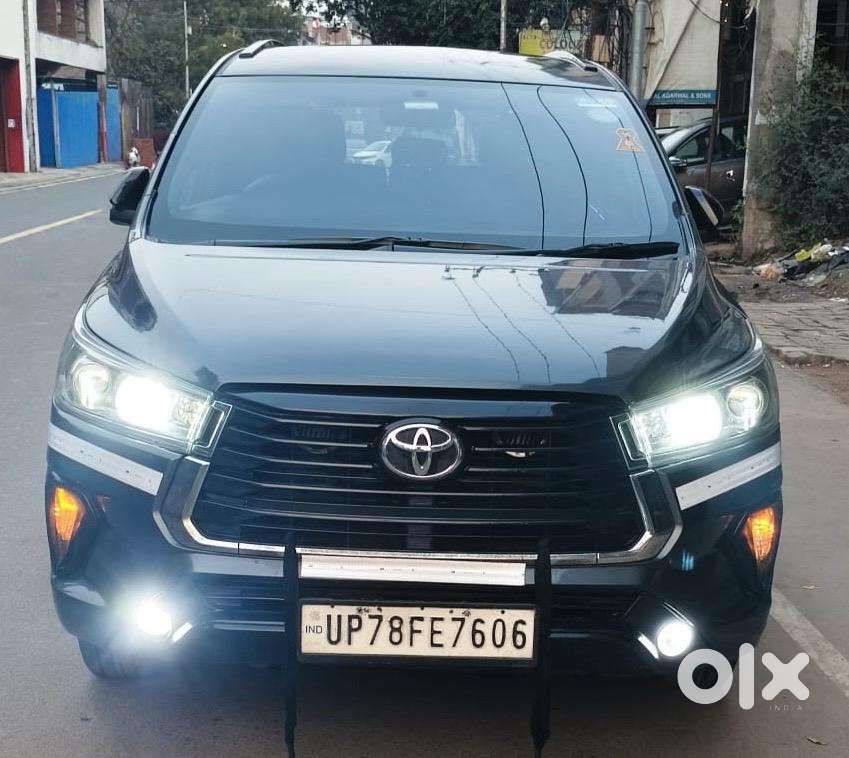 Toyota Innova Crysta 2.4 V 8 Str, 2018, Diesel