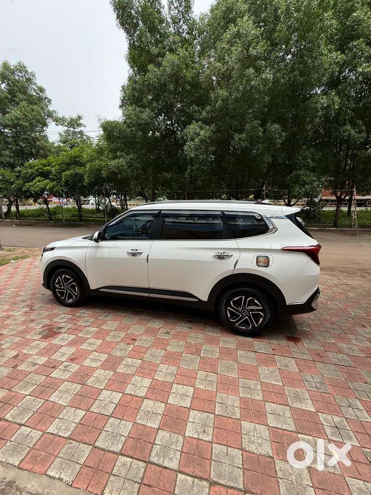 Kia Carens 1.4 Prestige 7 Str, 2023, Petrol