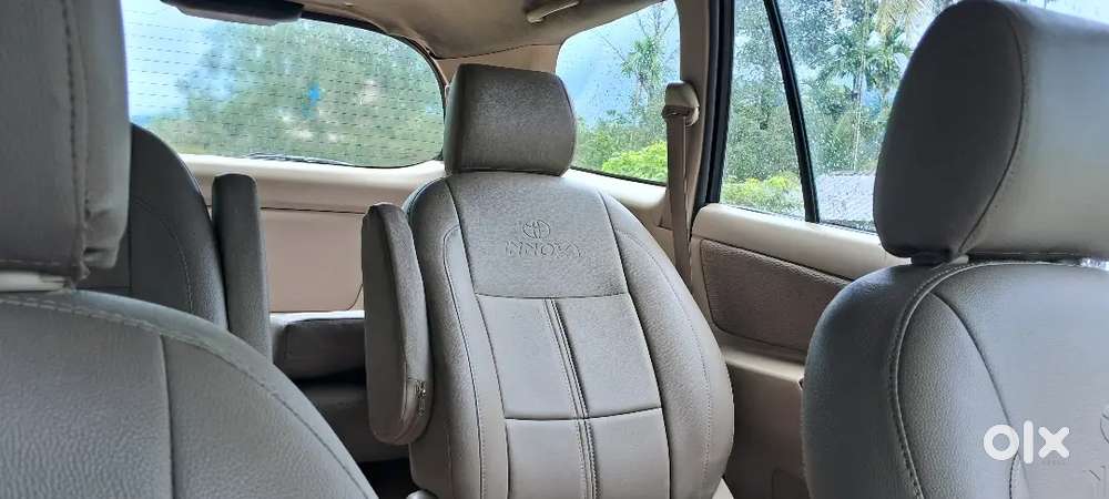 Toyota Innova Petrol Full Option V 2005 Neet N Clean