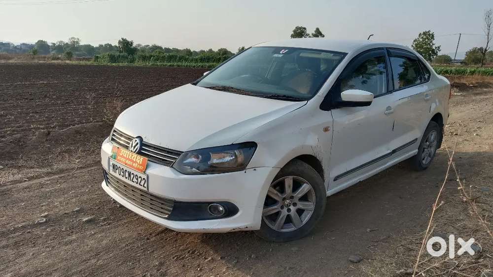 Volkswagen Vento 1.6 Highline Plus Alloy 2013