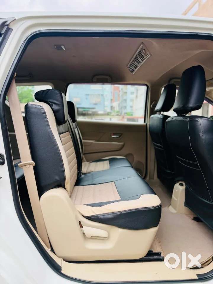Maruti Suzuki Ertiga 1.5 Vxi, 2022, Petrol
