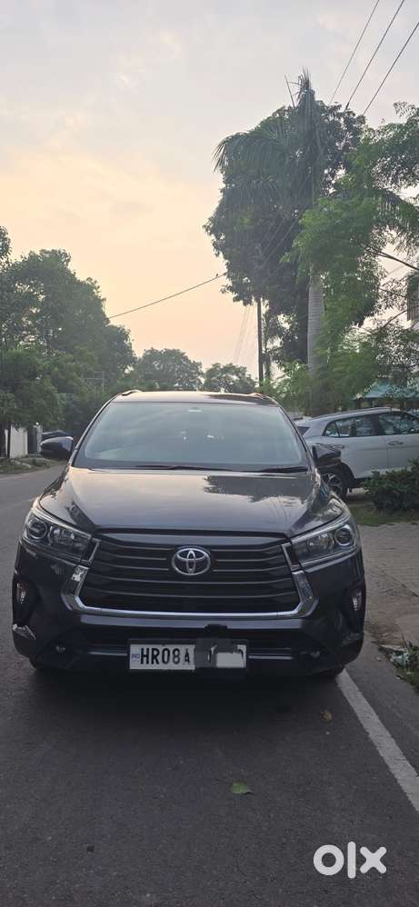 Toyota Innova Crysta
