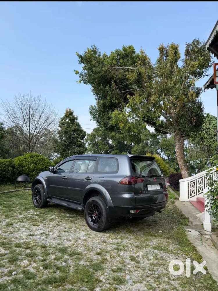 Mitsubishi Pajero Sport 2013
