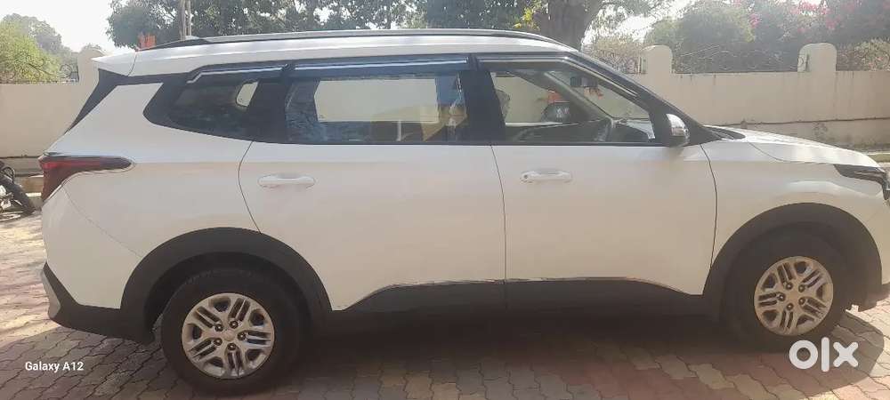 Kia Carens Prestige 2023