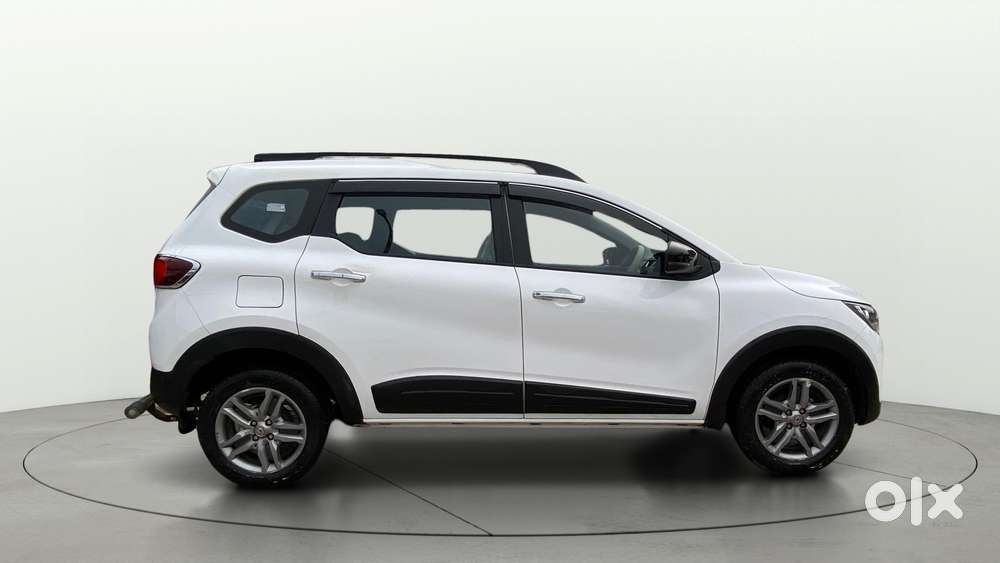 Renault Triber Rxz, 2024, Petrol