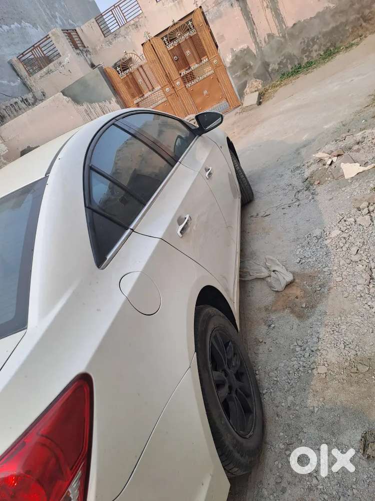 Chevrolet Cruze 2017 Diesel Well Maintained,