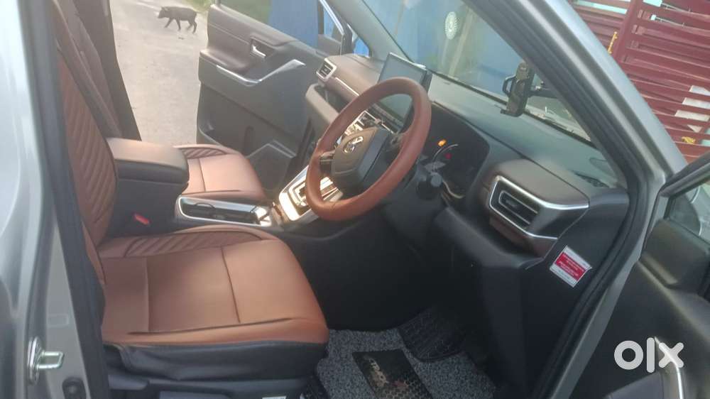 Toyota Innova Hycross 2.0 Vx Hybrid 7 Str, 2025, Petrol