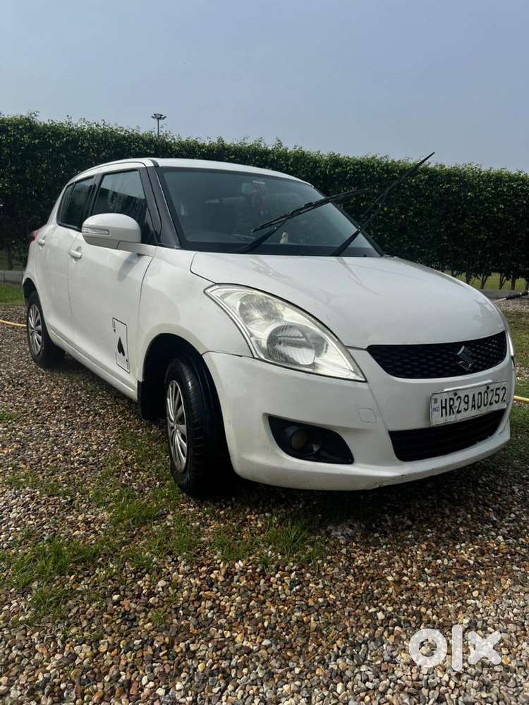 Maruti Suzuki Swift 2012 Cng & Hybrids 131000 Km Driven