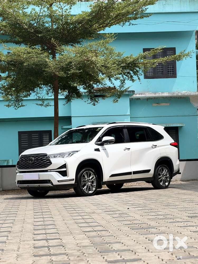 Toyota Innova Hycross 2.0 Zx (o) Hybrid 7 Str, 2024, Petrol