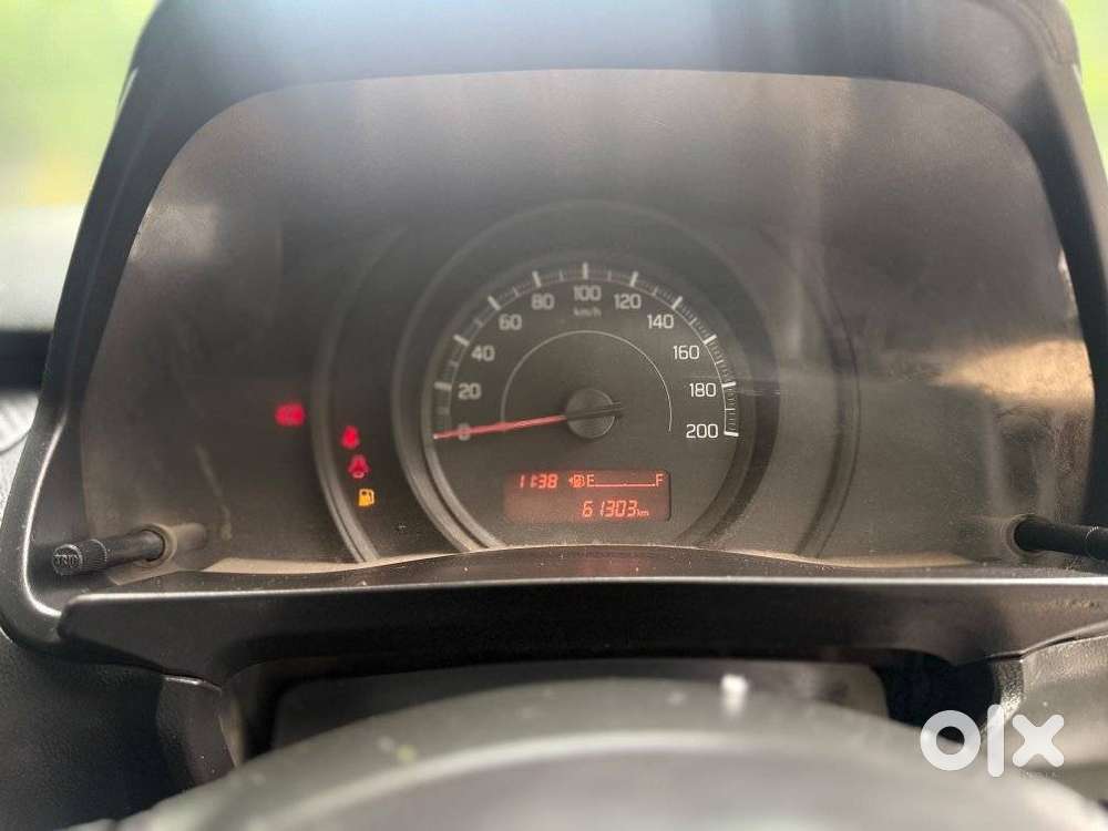 Maruti Suzuki Swift Lxi Optional-o, 2019, Petrol