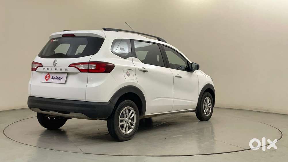 Renault Triber Rxt, 2022, Petrol