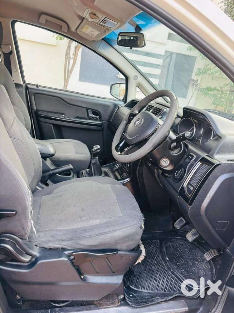 Tata Hexa 2.2 Xe 4x2 7 Str, 2018, Diesel