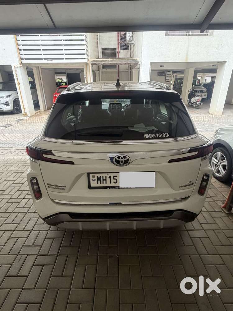 Toyota Urban Cruiser Hyryder 7 Seater V At Awd, 2023, Petrol