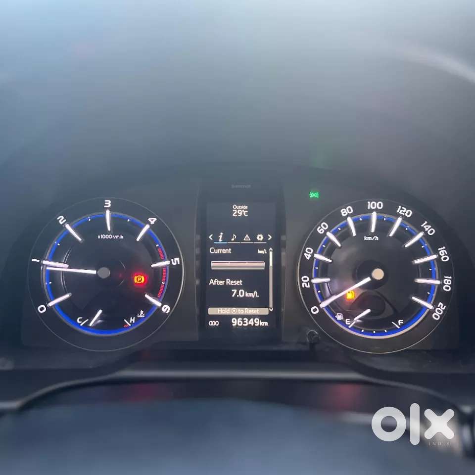 Toyota Innova Crysta 2.4 V 7 Str, 2017, Diesel