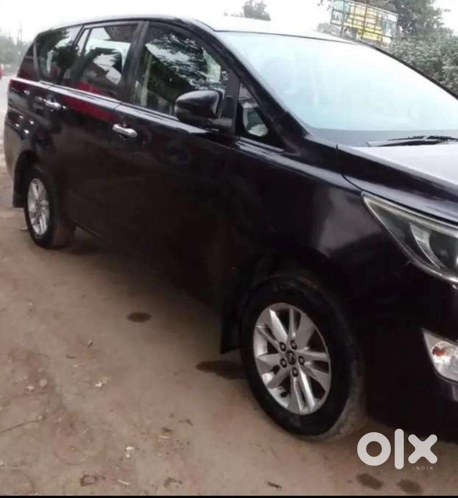 Innova Crysta  2.4v