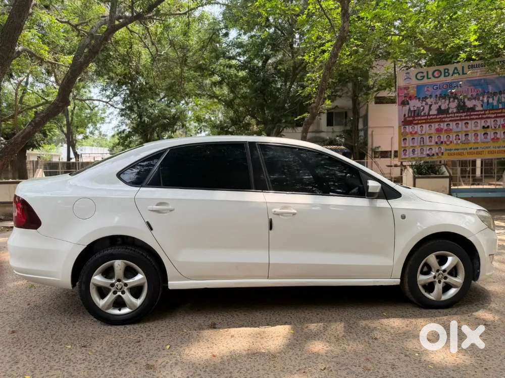 Skoda Rapid 2015 Diesel 95000 Km Driven