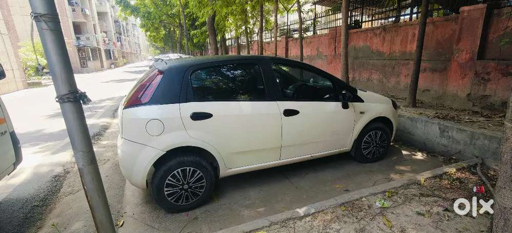 2031 Tak Valid Hai Up-16 Number Car