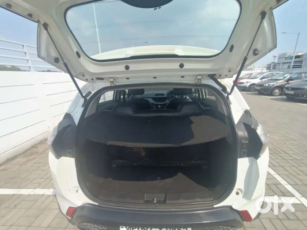 Tata Nexon 1.2 Revotron Xz, 2018, Petrol