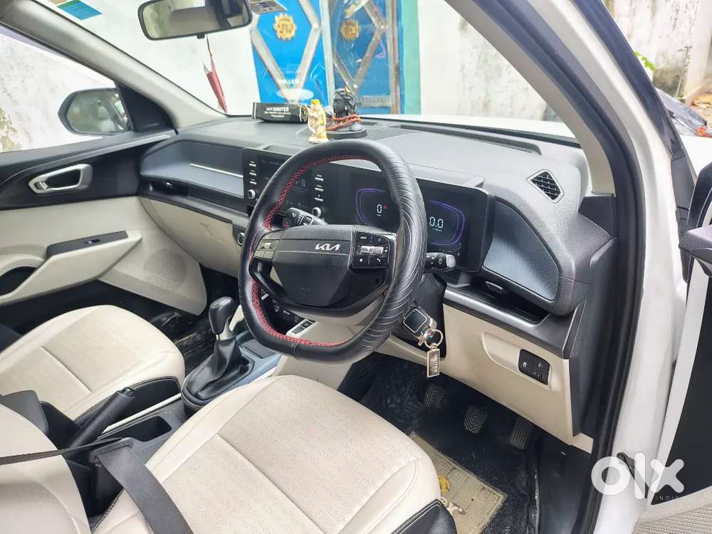 Kia Carens Clavis Petrol Manual 2025 Car