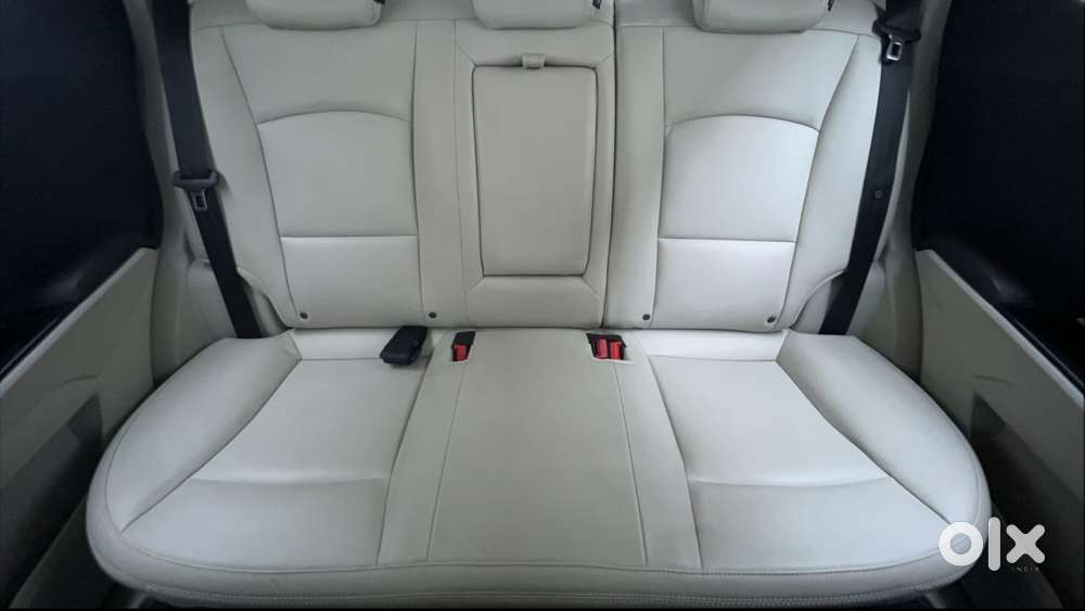 Mahindra Xuv300 W8 Option, 2023, Petrol