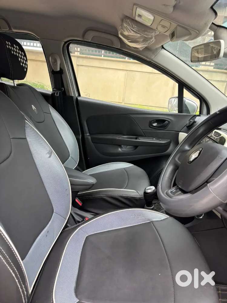 Renault Captur 2019 Petrol 70000 Km Driven