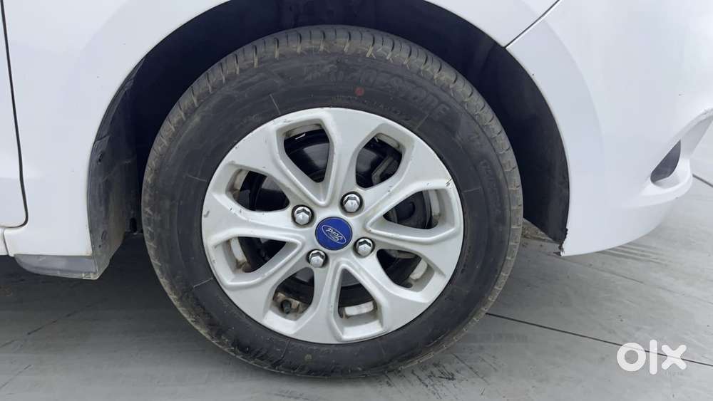 Ford Figo 1.5p Titanium At, 2015, Petrol