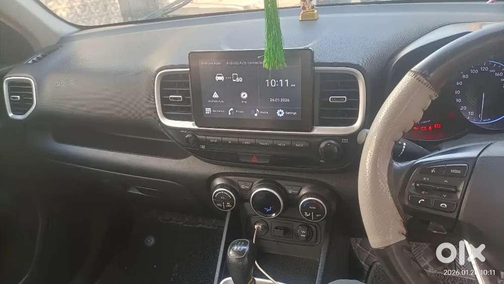 Hyundai Venue 2021 Petrol 32000 Km Driven