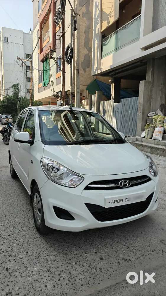 Hyundai I10 Sportz 1.2 Petrol At 2013