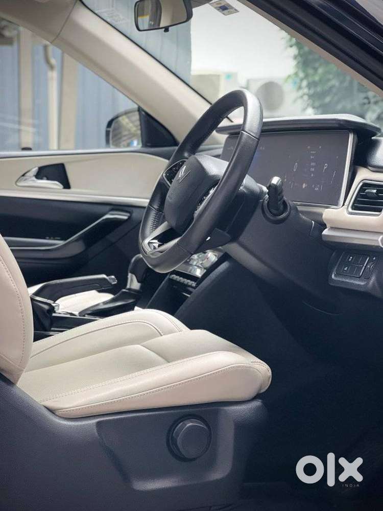 Mahindra Xuv700 Ax7 Awd, 2022, Diesel