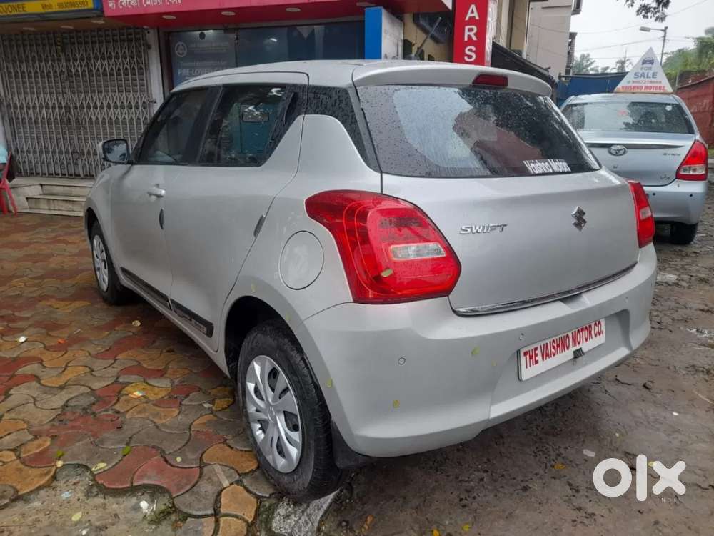 Maruti Suzuki Swift Vxi, 2022, Petrol
