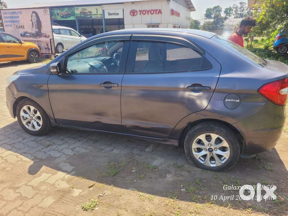 Ford Figo Aspire Titanium Blu, 2017, Petrol