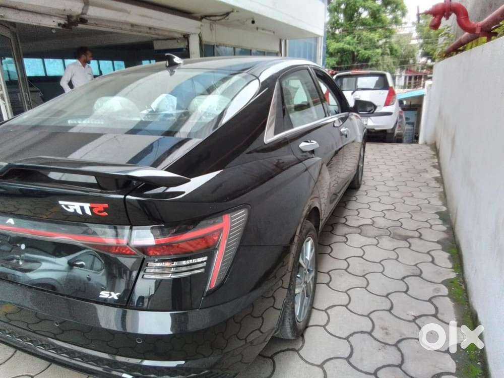 Hyundai Verna Crdi Vgt 2025