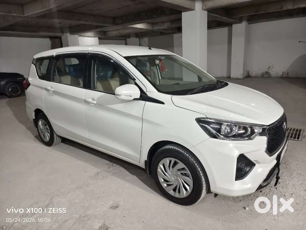 Toyota Rumion 2025 Petrol Well Maintained