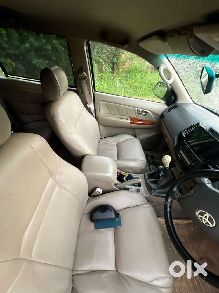 Toyota Fortuner 3.0 4x4 Manual, 2011, Diesel