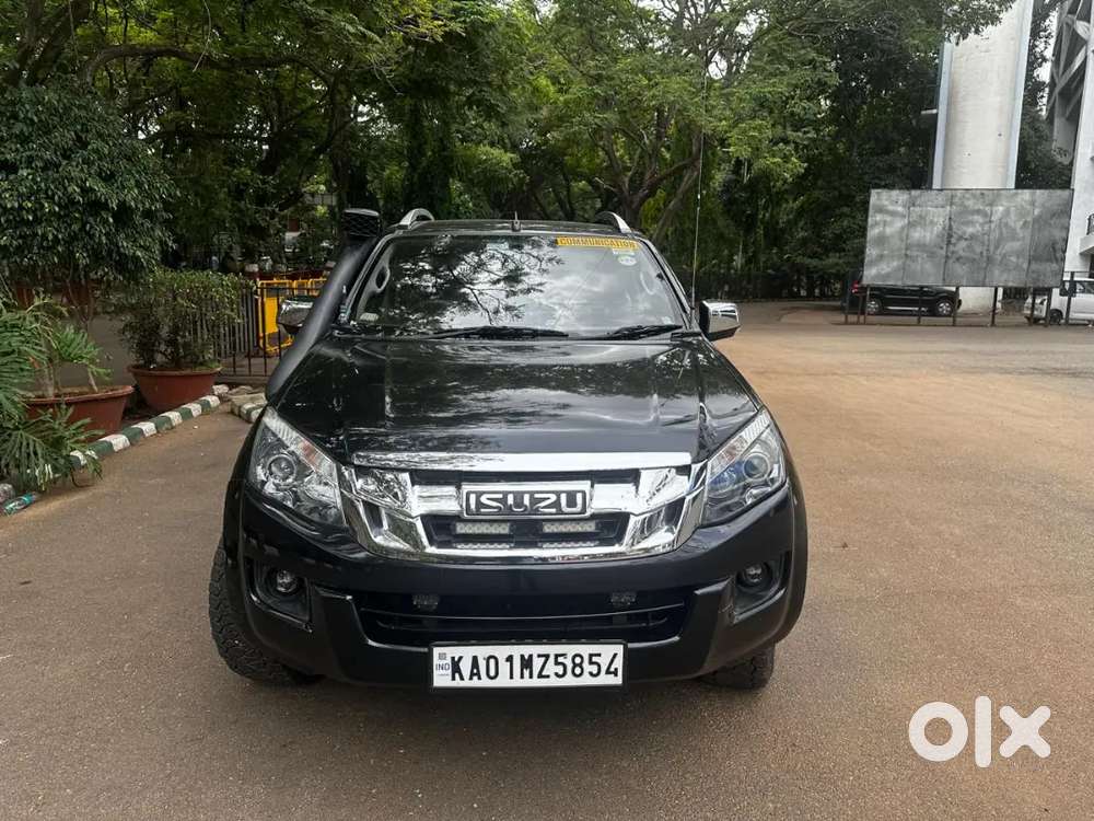 Isuzu V-cross Prestige 2017