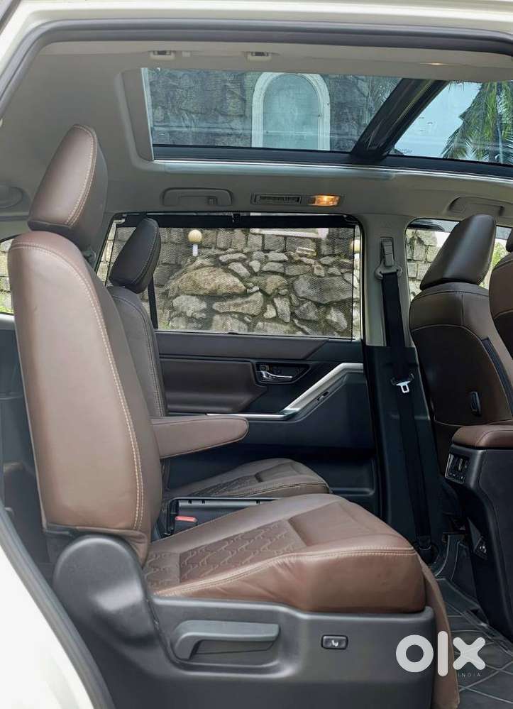 Toyota Innova Hycross 2.0 Zx (o) Hybrid 7 Str, 2024, Petrol