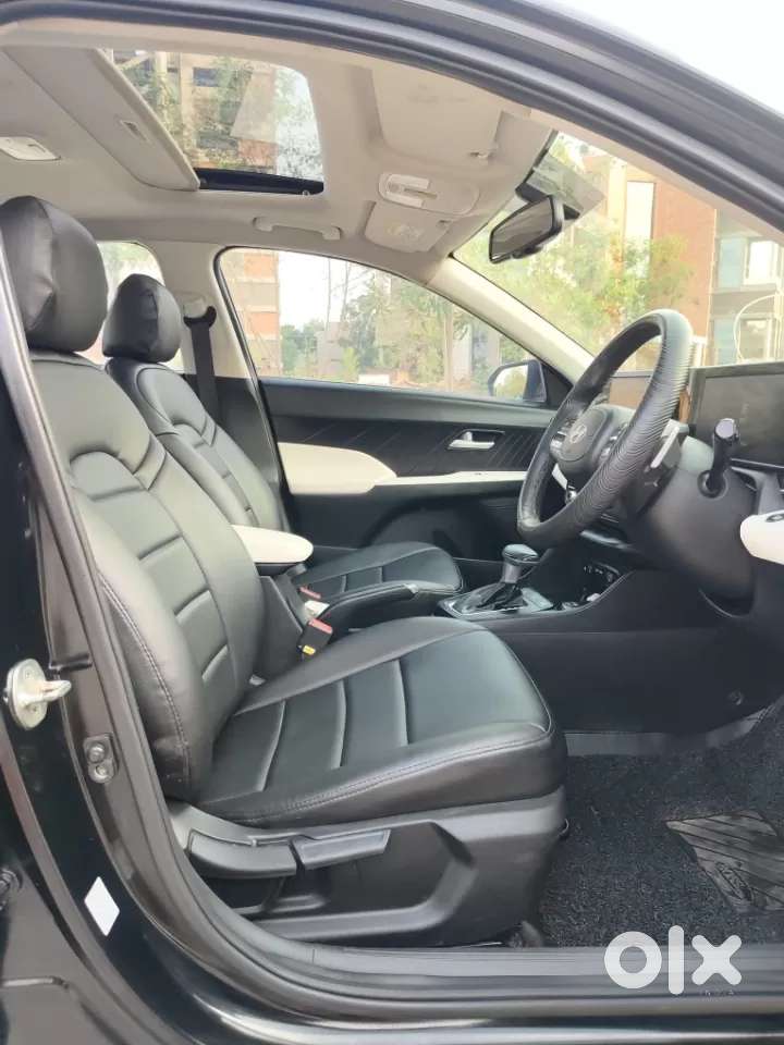 Hyundai Verna 1.5 Sx (o) Vtvt, 2023, Petrol