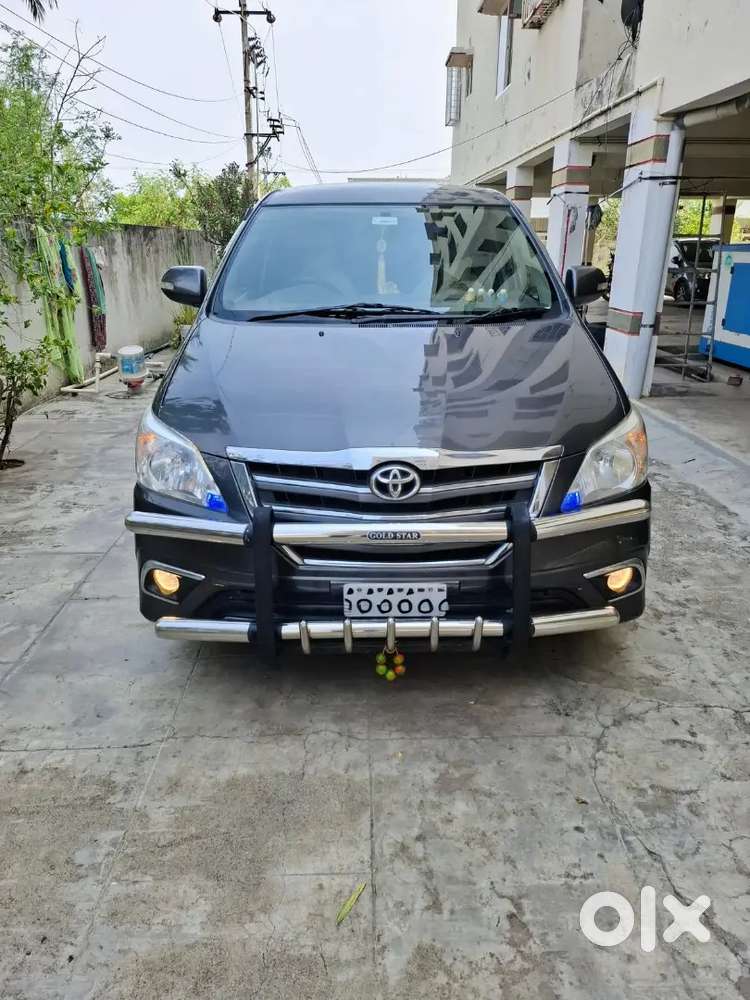 Toyota Innova 2014 Diesel Well Maintained