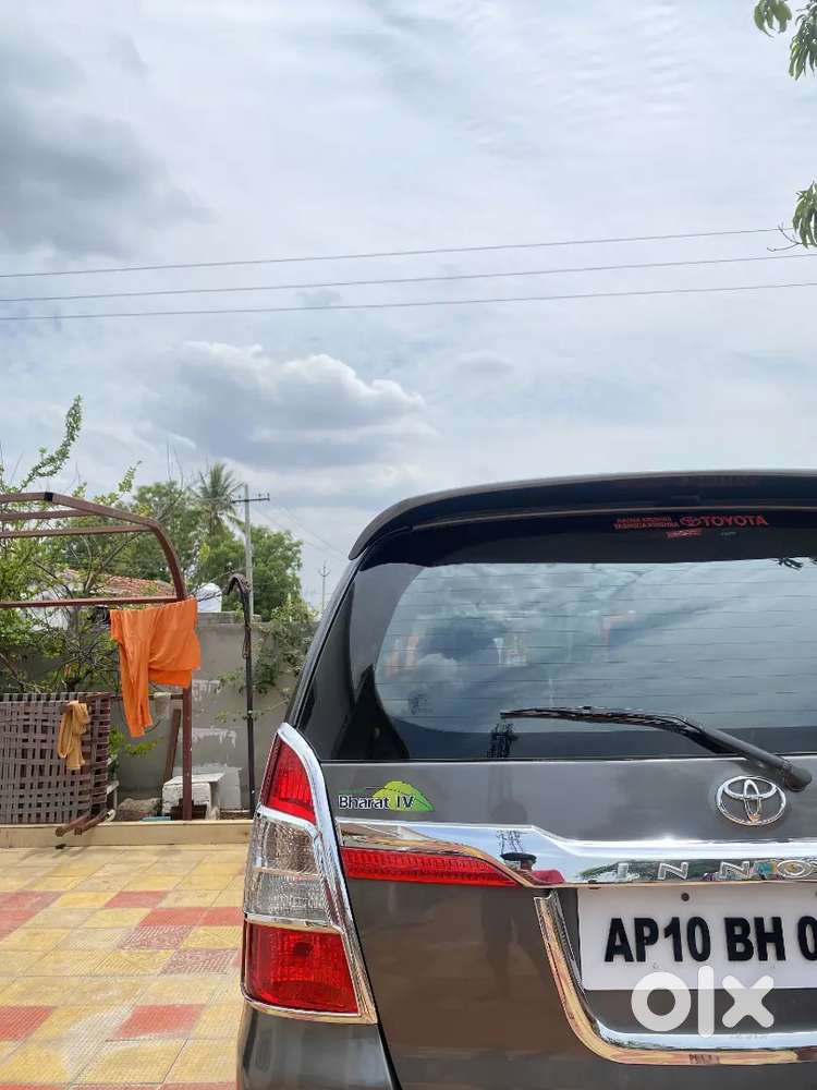 Toyota Innova 2014 Diesel Well Maintained