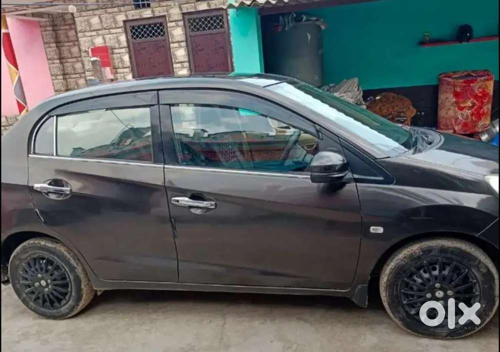 Honda Amaze 2016 Petrol Well Maintained