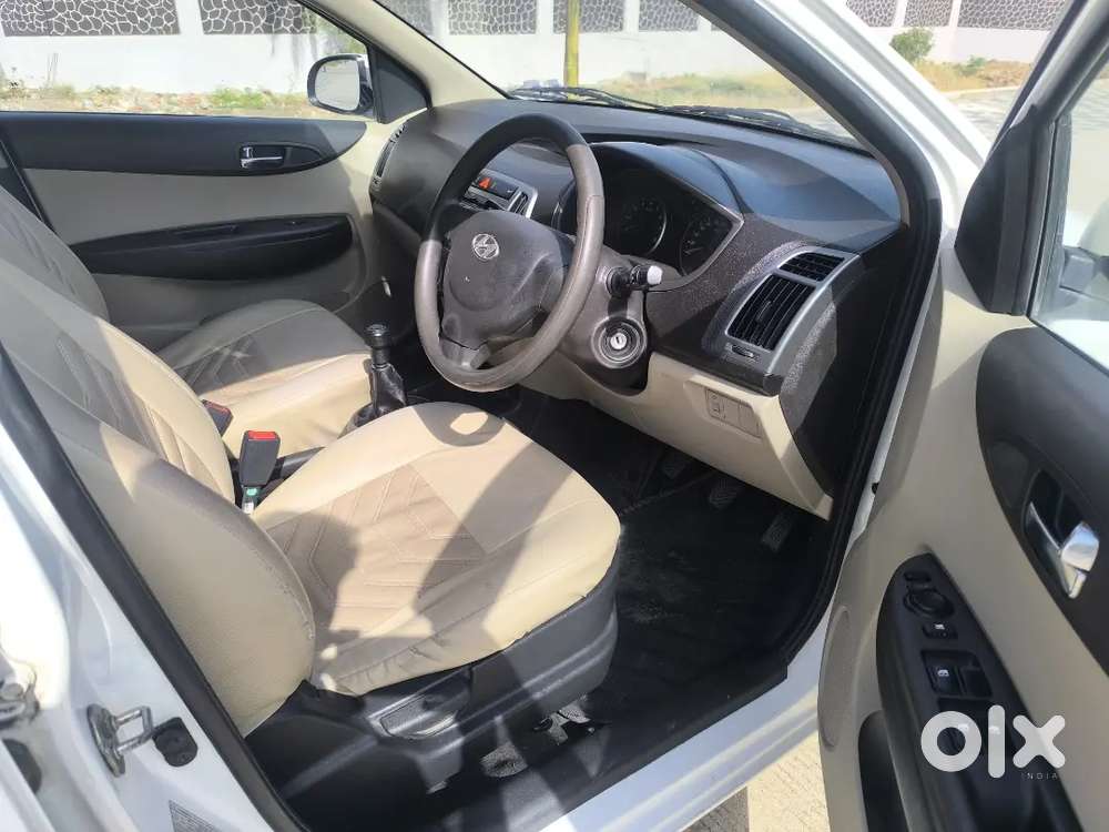 Hyundai I20 Petrol 2015 Registered 1st Owner
