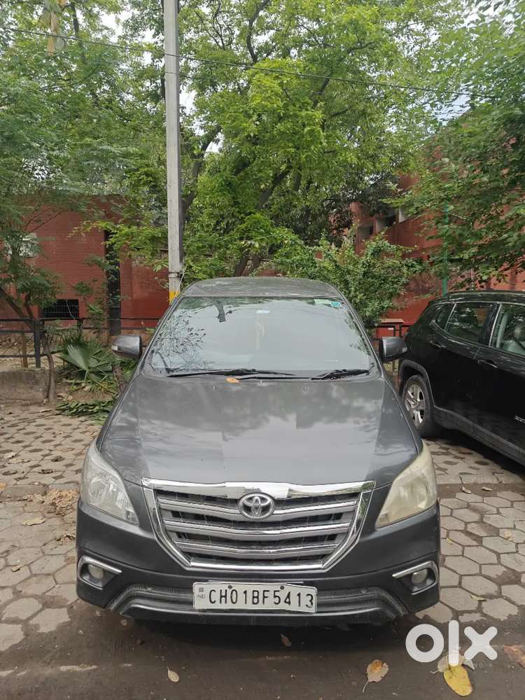 Toyota Innova 2015 Diesel 290000 Km Driven